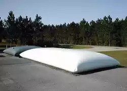 collapsible pillow tank